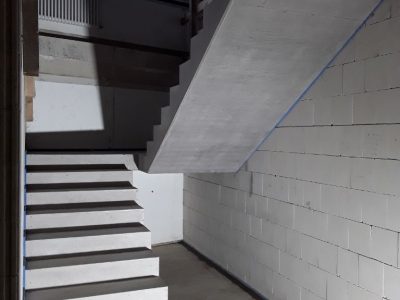 Ortbetontreppe mit Zwischenpodest; Umbau Bürogebäude