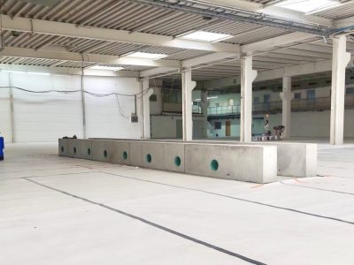 Fertigteilfundamente Maschinen (hier Druckmaschine); bundesweite Montage