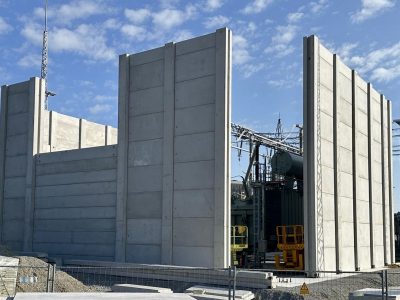 Schallschutzsystem aus Stahlbetonfertigteilen für Transformator; Kupferzell